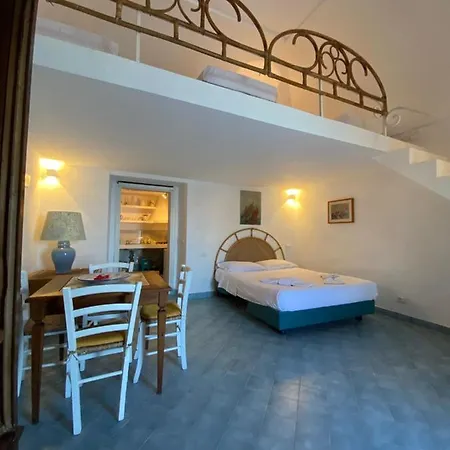 Alba - Immobilevante Appartamento Ponza